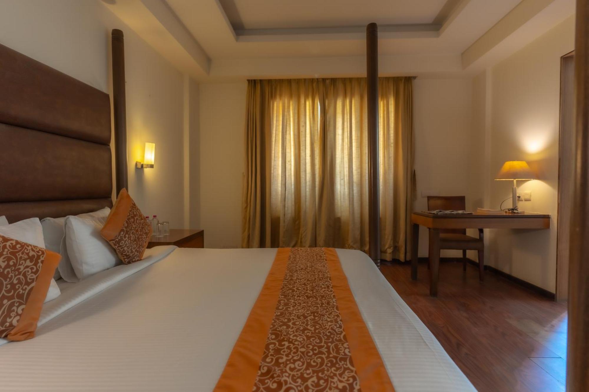 The Sky Imperial, Udaipur Hotel Exterior photo