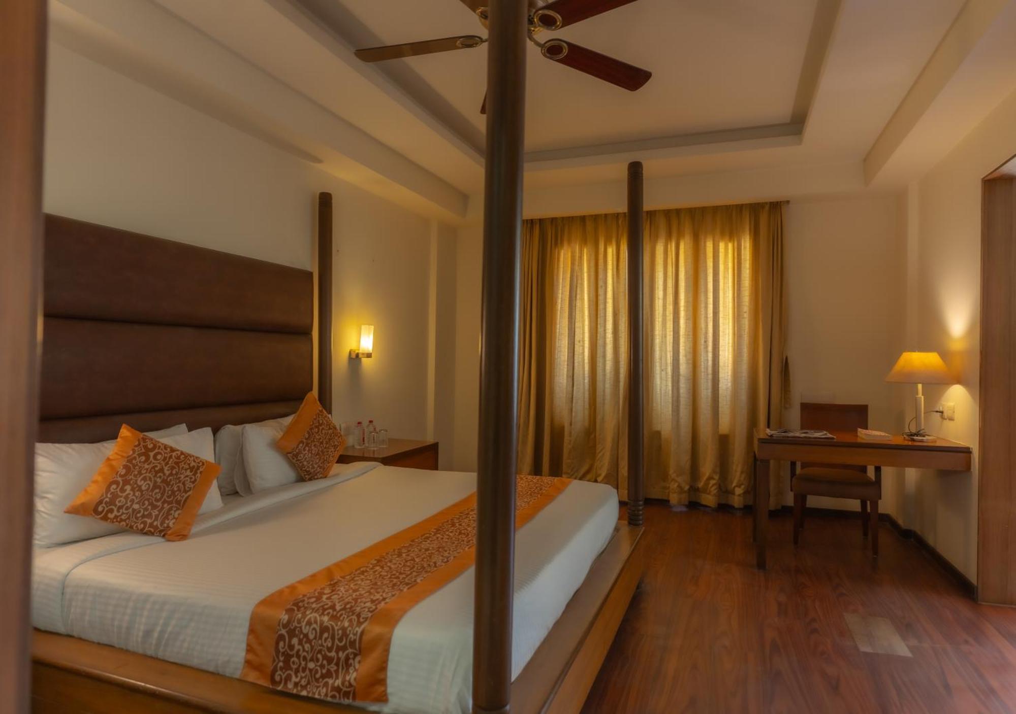 The Sky Imperial, Udaipur Hotel Exterior photo