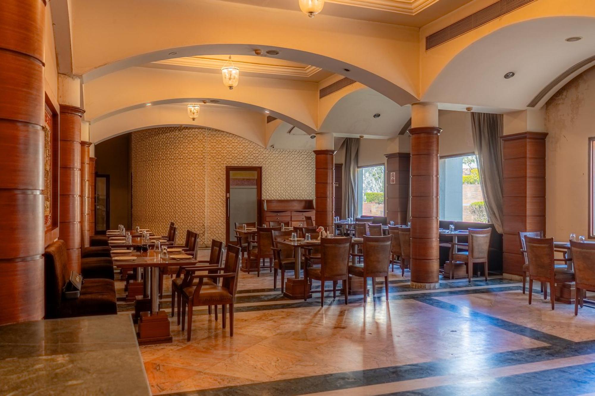 The Sky Imperial, Udaipur Hotel Exterior photo